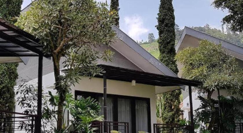 New Mountain Springs Hotel & Resort Lembang Exteriör bild
