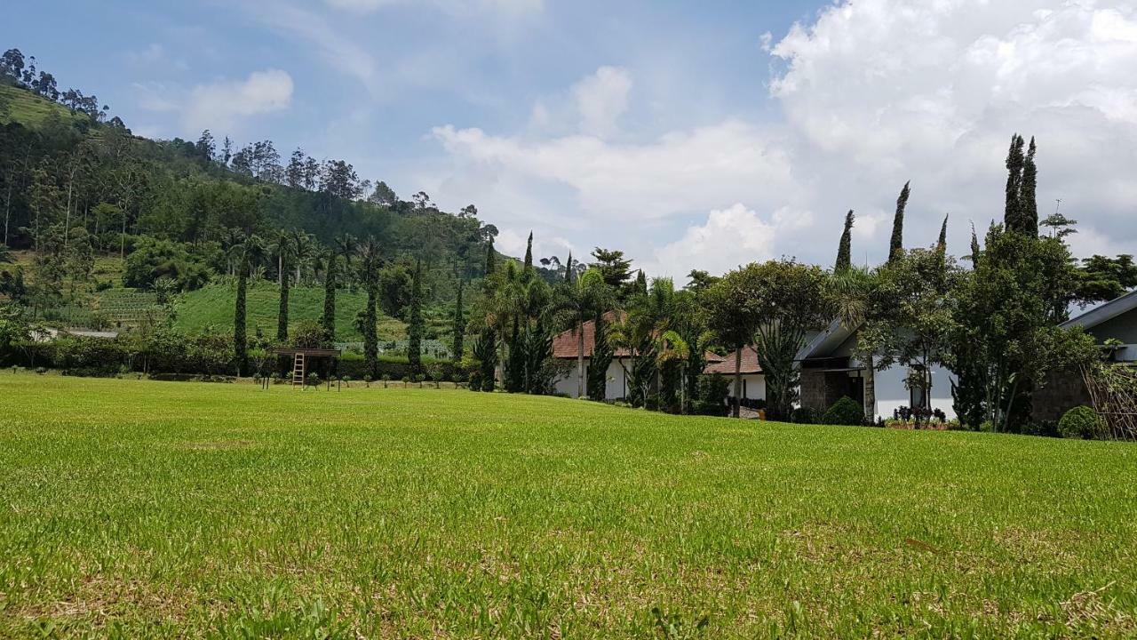 New Mountain Springs Hotel & Resort Lembang Exteriör bild